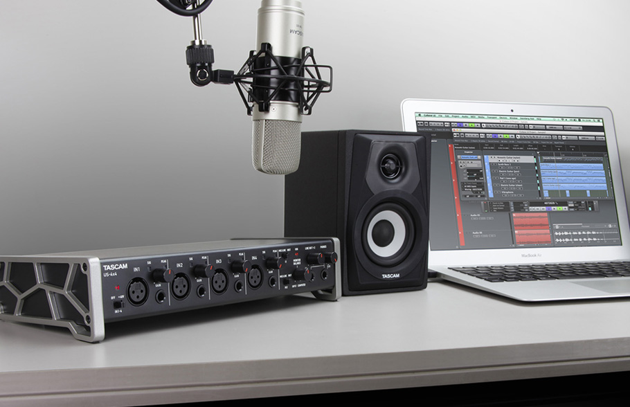 Tascam US-4x4